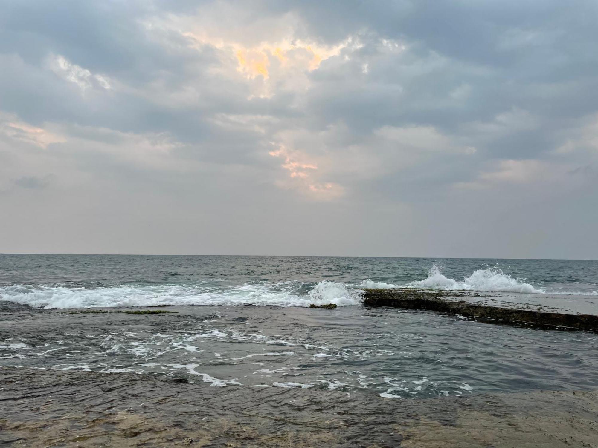 Negombo Morawala Beach Villa Esterno foto