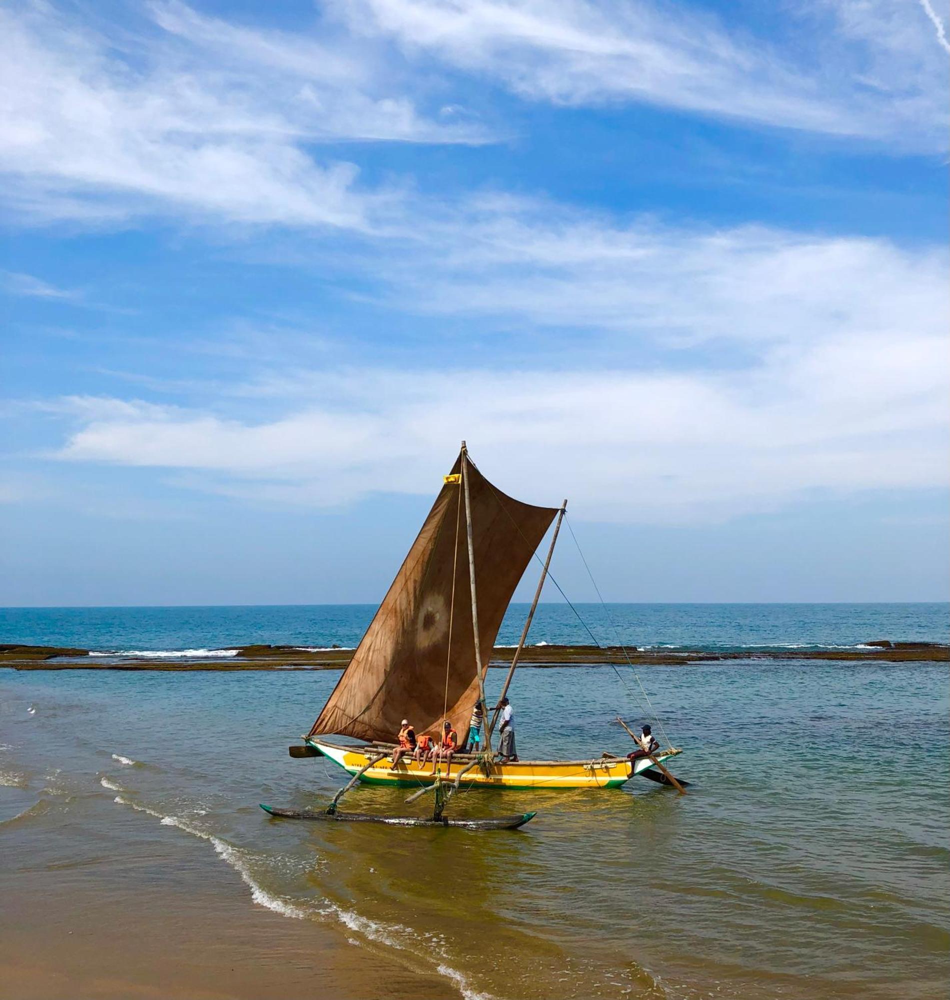 Negombo Morawala Beach Villa Esterno foto