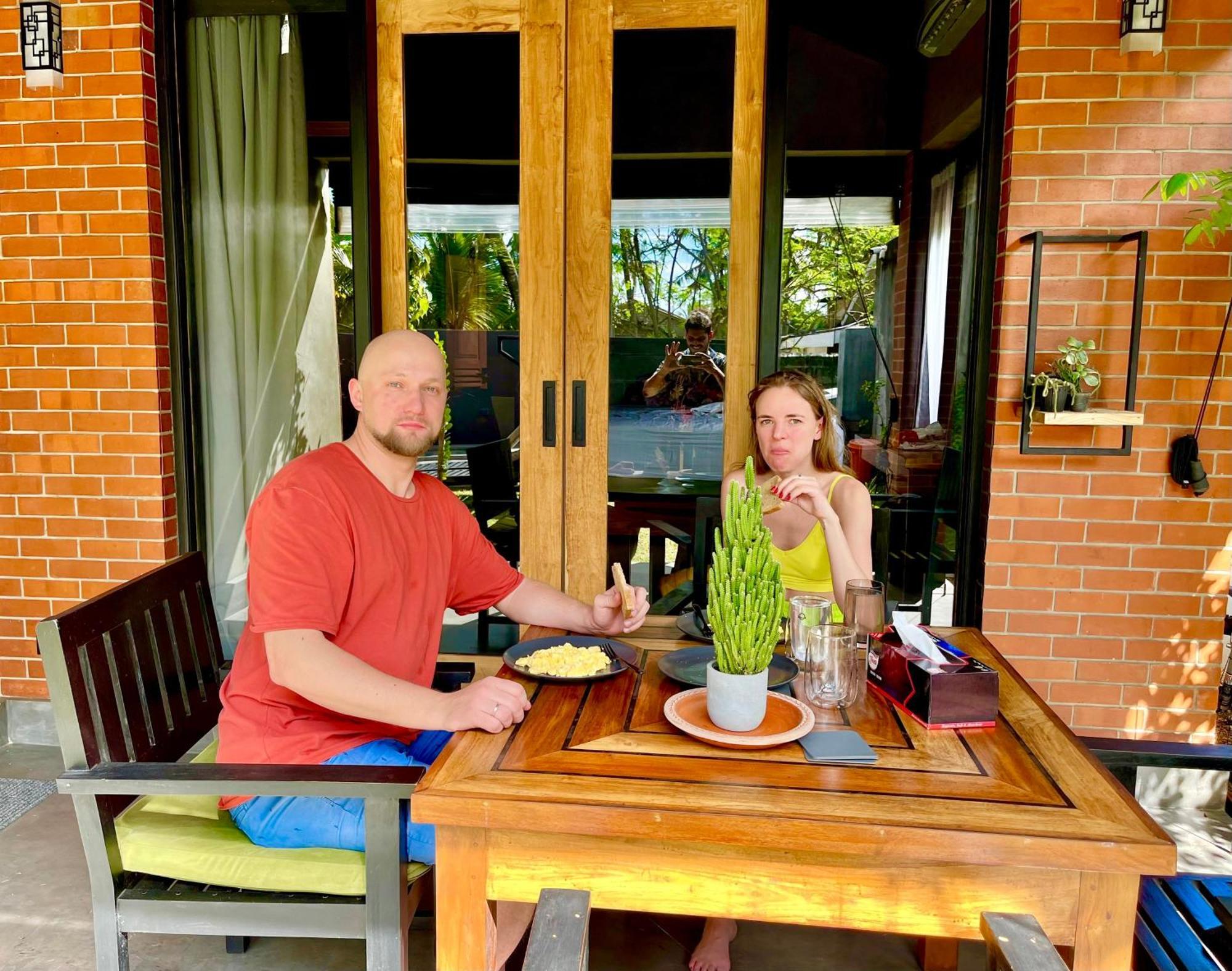 Negombo Morawala Beach Villa Esterno foto